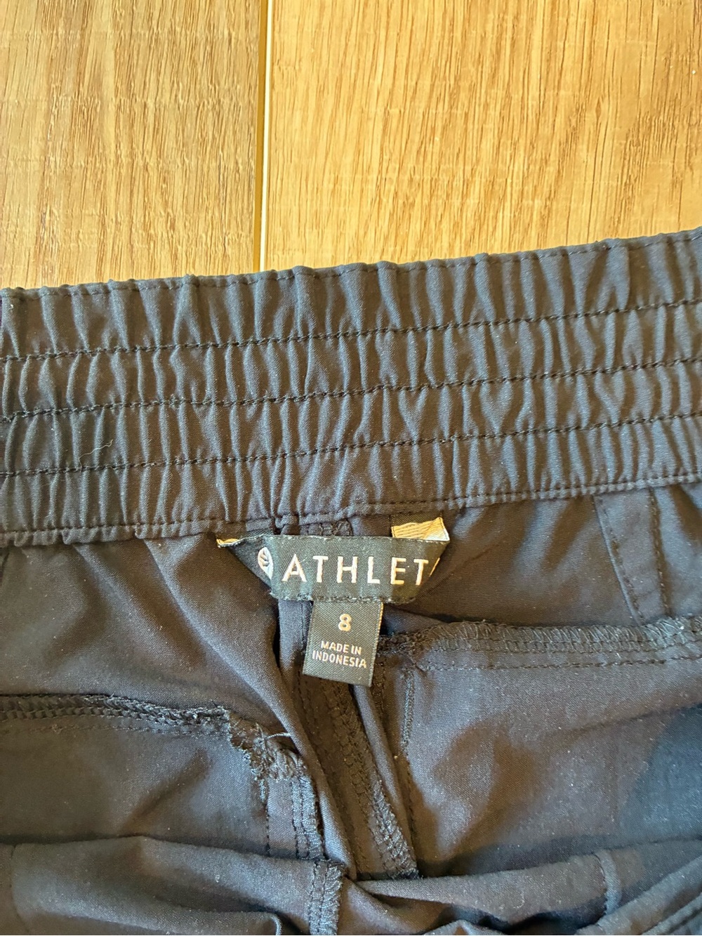 Athleta Black Wide-Leg Pull-On Pants pockets size 8 silky poly blend Athleisure - Picture 4 of 8